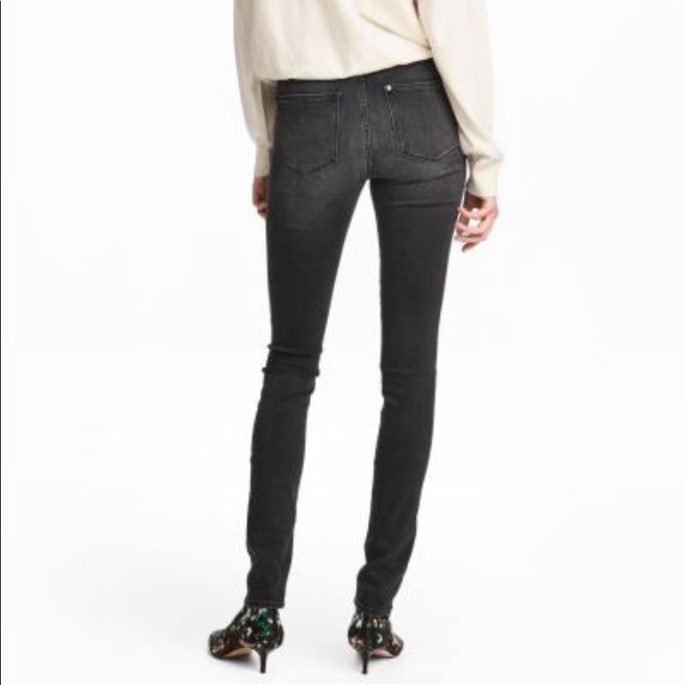 Distressed Black Highwasted Jeans